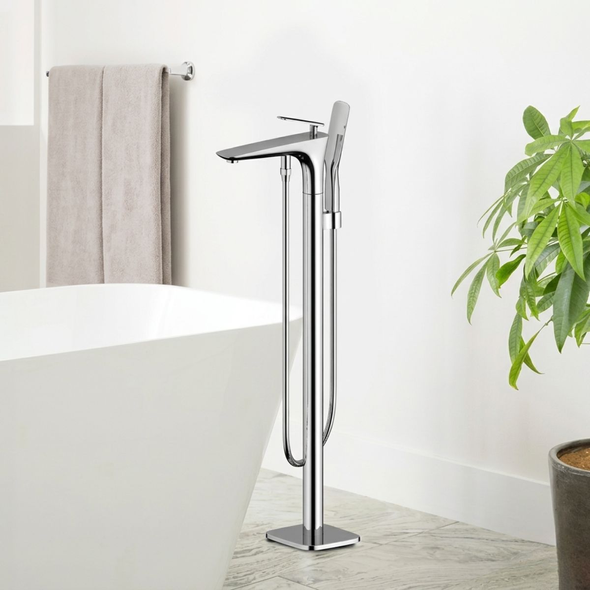 Valentina Freestanding Bath Faucet Chrome